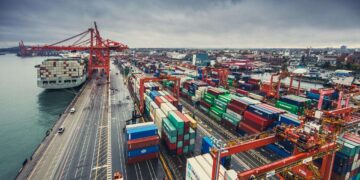 موانئ دبي العالمية تصدر سندات زرقاء بقيمة 100 مليون دولار